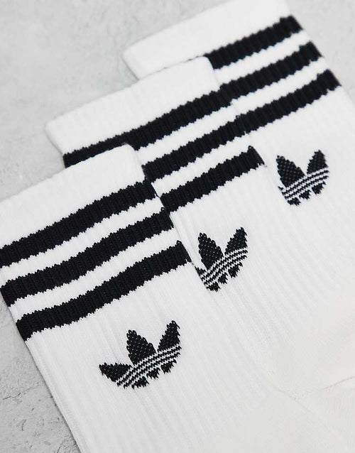 https://images.asos-media.com/products/adidas-originals-adicolor-trefoil-confezione-da-3-paia-di-calzini-bianchi/207980095-2?$n_750w$&wid=750&fit=constrain